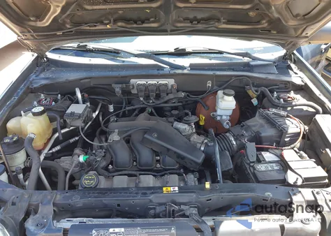 2005 Mercury Mariner Luxury/Premier z USA, uszkodzony, nr VIN 4M2YU56175DJ10462